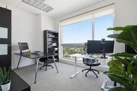 175 SW 7th Street Miami FL 33130