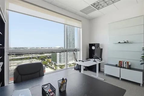 175 SW 7th Street Miami FL 33130