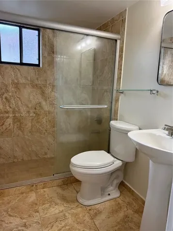 5490 W 21st Court Hialeah FL 33016