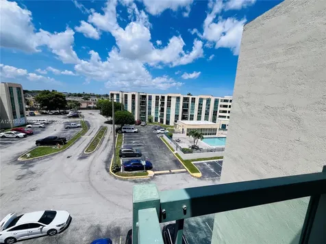 2055 SW 122nd Avenue Miami FL 33175