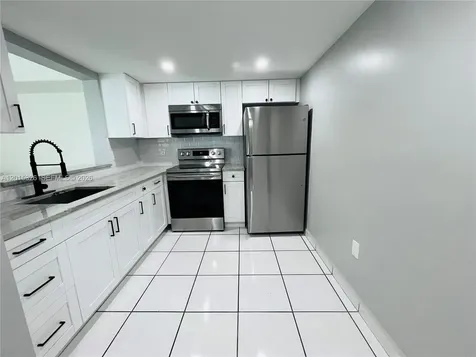 2055 SW 122nd Avenue Miami FL 33175