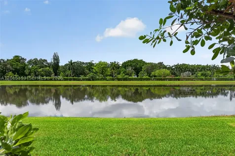 5892 Mustang Manor Davie FL 33314