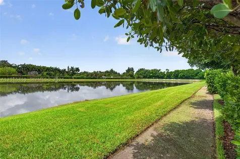 5892 Mustang Manor Davie FL 33314