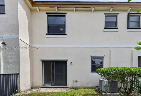 5892 Mustang Manor Davie FL 33314