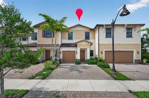 5892 Mustang Manor Davie FL 33314