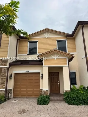 5892 Mustang Manor Davie FL 33314