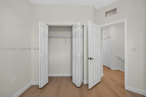 5892 Mustang Manor Davie FL 33314