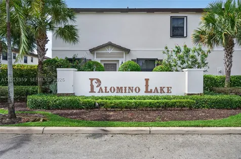 5892 Mustang Manor Davie FL 33314