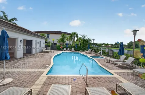 5892 Mustang Manor Davie FL 33314