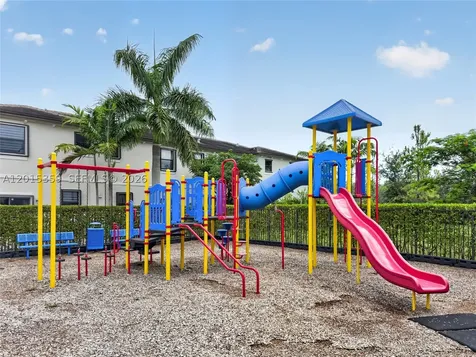 5892 Mustang Manor Davie FL 33314