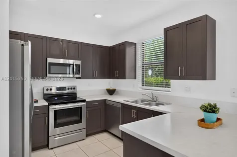 5892 Mustang Manor Davie FL 33314