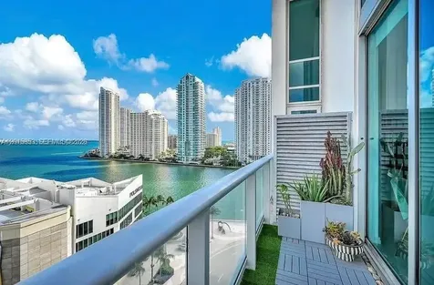 300 S Biscayne Boulevard Miami FL 33131