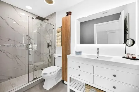 300 S Biscayne Boulevard Miami FL 33131