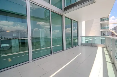 900 Biscayne Boulevard Miami FL 33132