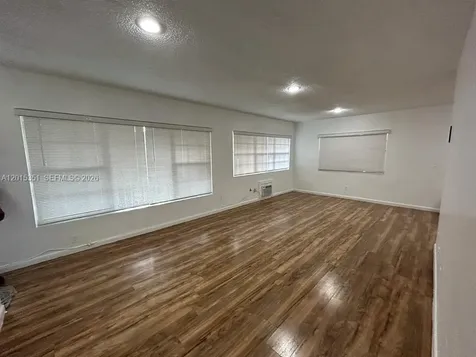 7920 East Drive North Bay Village FL 33141