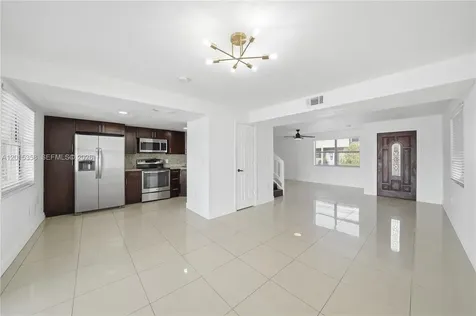 5320 W 26th Avenue Hialeah FL 33016
