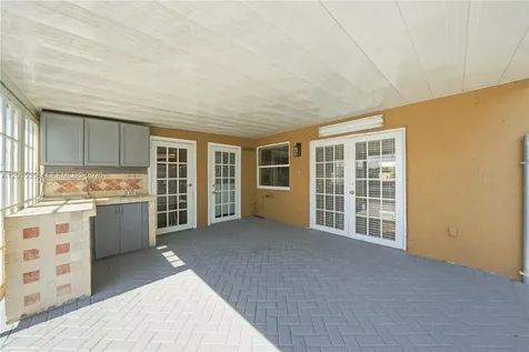 5320 W 26th Avenue Hialeah FL 33016