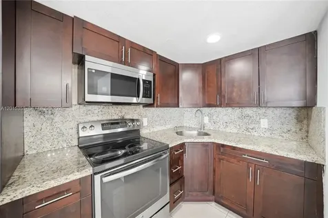 5320 W 26th Avenue Hialeah FL 33016