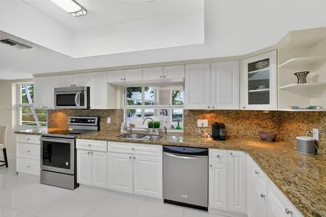 9261 SW 88 Street Miami FL 33176