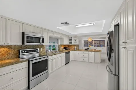 9261 SW 88 Street Miami FL 33176