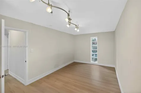 9261 SW 88 Street Miami FL 33176