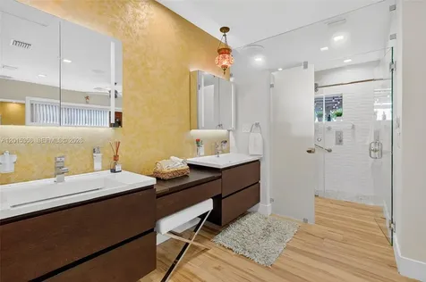9261 SW 88 Street Miami FL 33176