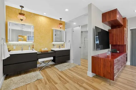 9261 SW 88 Street Miami FL 33176
