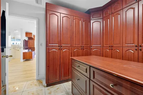 9261 SW 88 Street Miami FL 33176