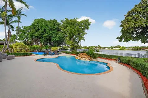 9261 SW 88 Street Miami FL 33176