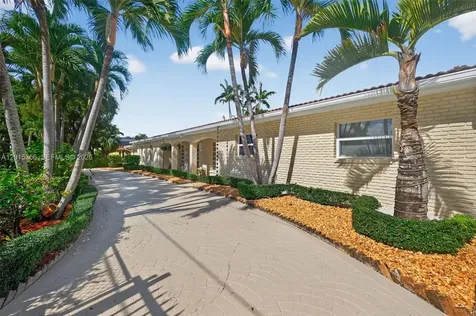 9261 SW 88 Street Miami FL 33176