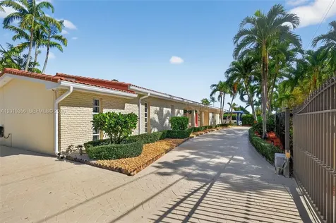9261 SW 88 Street Miami FL 33176