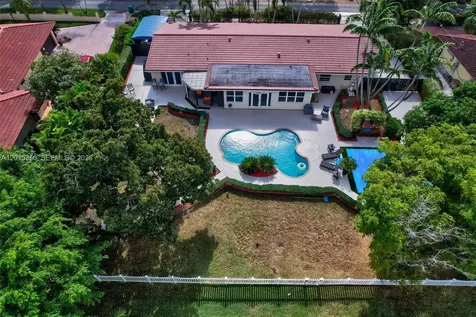 9261 SW 88 Street Miami FL 33176