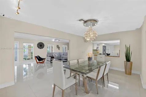 9261 SW 88 Street Miami FL 33176