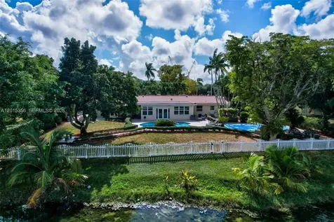 9261 SW 88 Street Miami FL 33176
