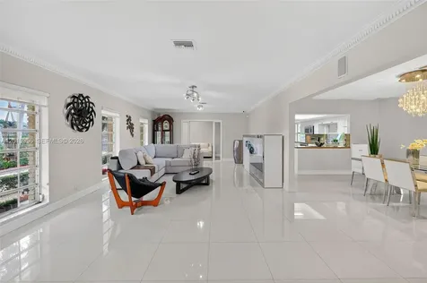 9261 SW 88 Street Miami FL 33176
