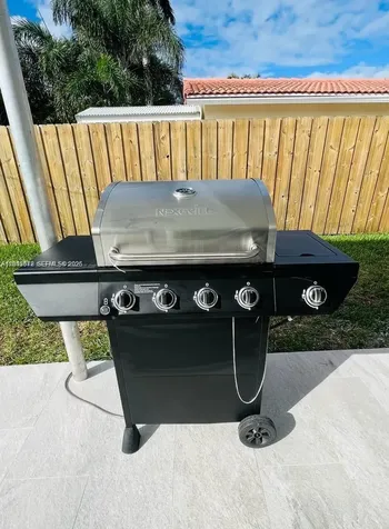 218 SE 3rd Place Dania Beach FL 33004
