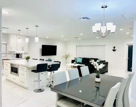 218 SE 3rd Place Dania Beach FL 33004