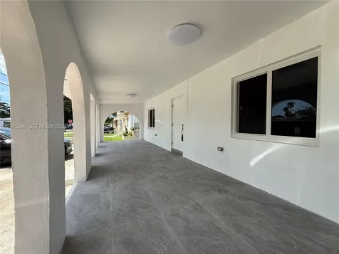 228 NW 32nd Avenue Miami FL 33125