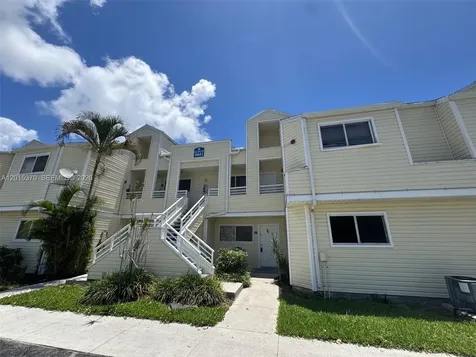 3441 NW 44th Street Oakland Park FL 33309