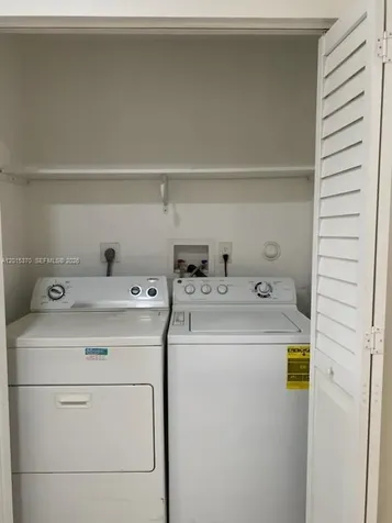 3441 NW 44th Street Oakland Park FL 33309
