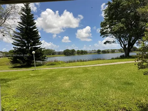 3441 NW 44th Street Oakland Park FL 33309