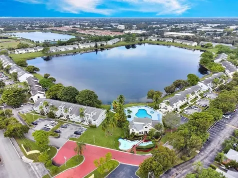 3441 NW 44th Street Oakland Park FL 33309