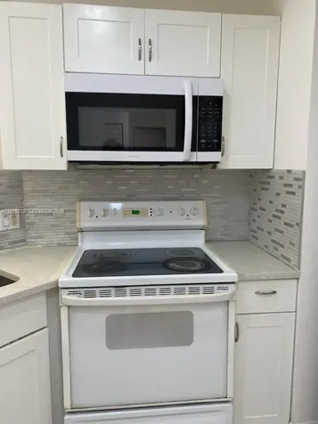 3441 NW 44th Street Oakland Park FL 33309