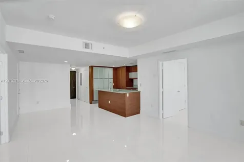 5875 Collins Avenue Miami Beach FL 33140