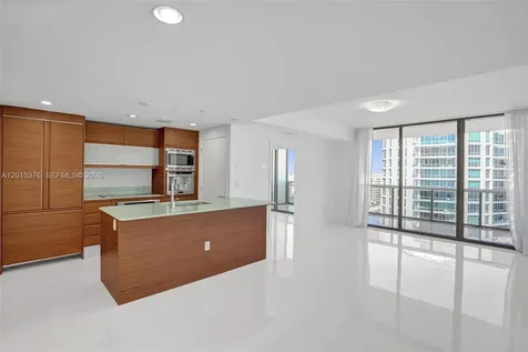 5875 Collins Avenue Miami Beach FL 33140