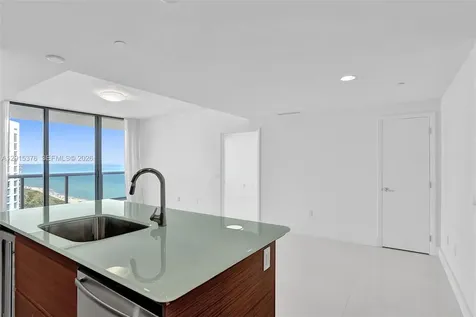 5875 Collins Avenue Miami Beach FL 33140