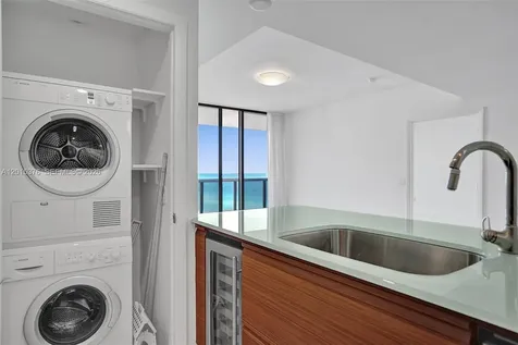 5875 Collins Avenue Miami Beach FL 33140