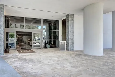 5875 Collins Avenue Miami Beach FL 33140