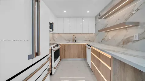 1623 Collins Avenue Miami Beach FL 33139