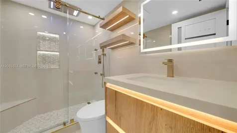 1623 Collins Avenue Miami Beach FL 33139